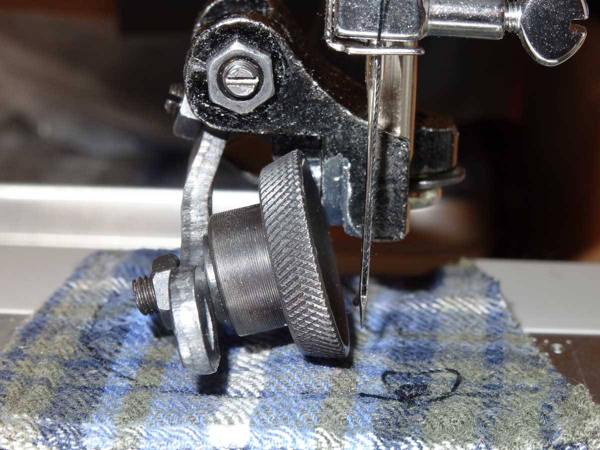 Roller foot conversion for Singer HD6335 sewing machine - April 2024